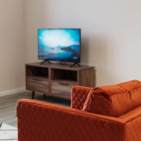 Bright 2 Bed Apartment Manchester - Sleeps 4 Exterior photo