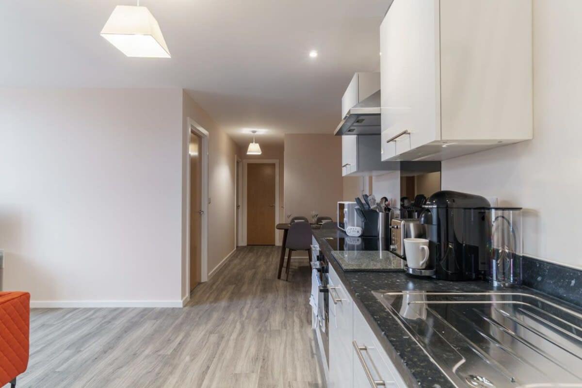Bright 2 Bed Apartment Manchester - Sleeps 4 Exterior photo